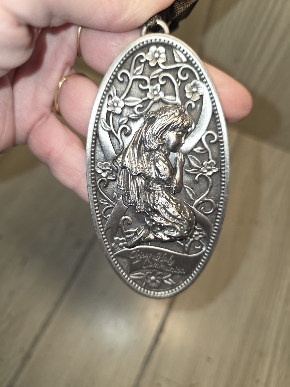 Pewter First Holy Communion Crib Bed Prayer Medallion Hang This By The Bed